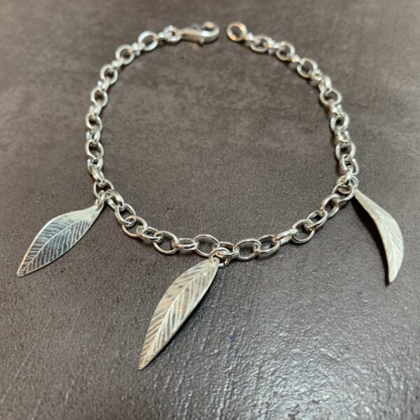 Bracelet petites feuilles