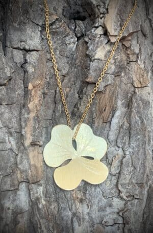 Pendentif trèfle à trois