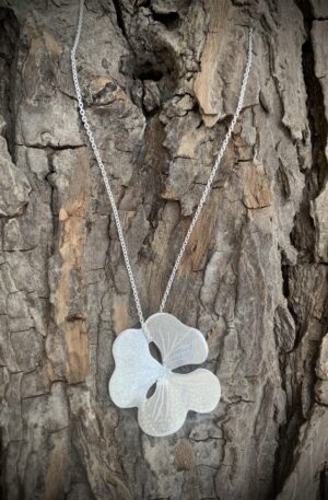 Pendentif trèfle à trois