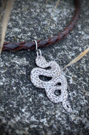 Pendentif serpent